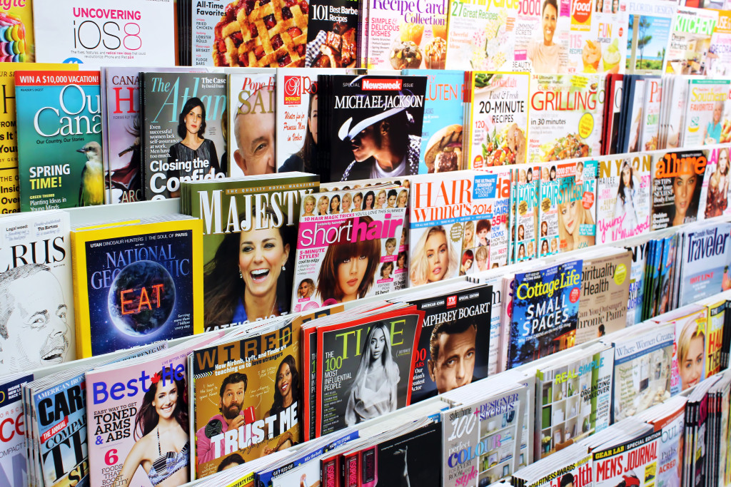 a shelf of magazines