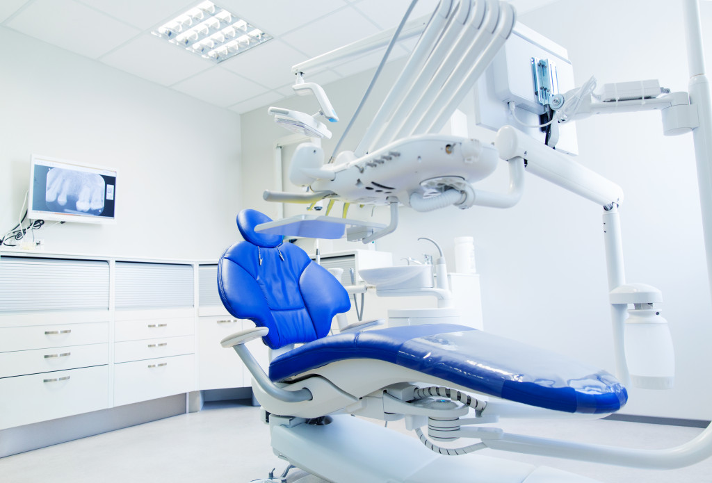 A clean and empty dental clinic with new equipment